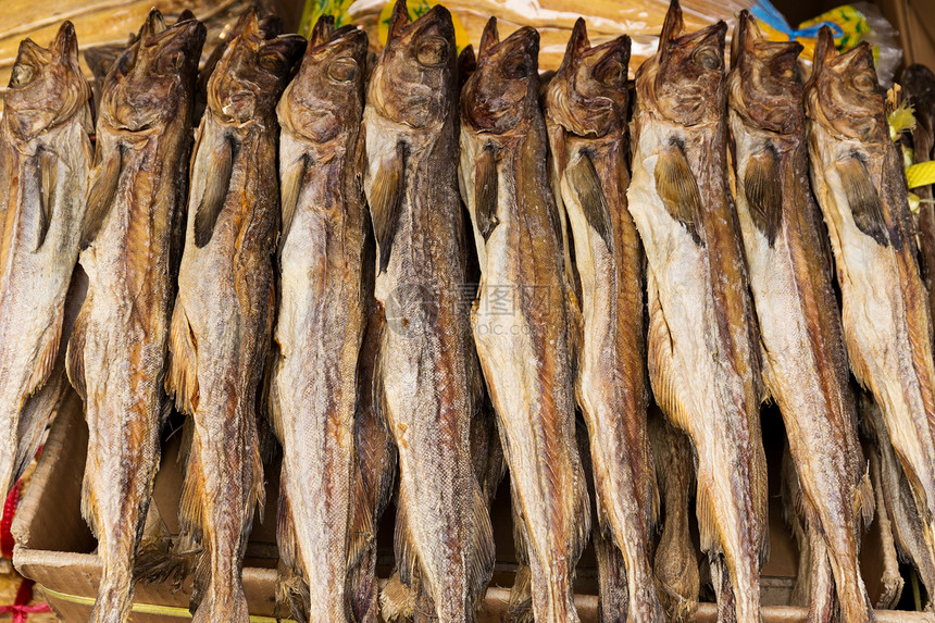 干咸咸鱼盐渍国王海鲜美食市场腌鱼图片