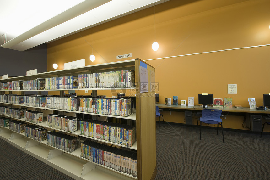 图书馆阅览室服务建筑地毯天花灯命令录像带书柜搁架书架单元图片