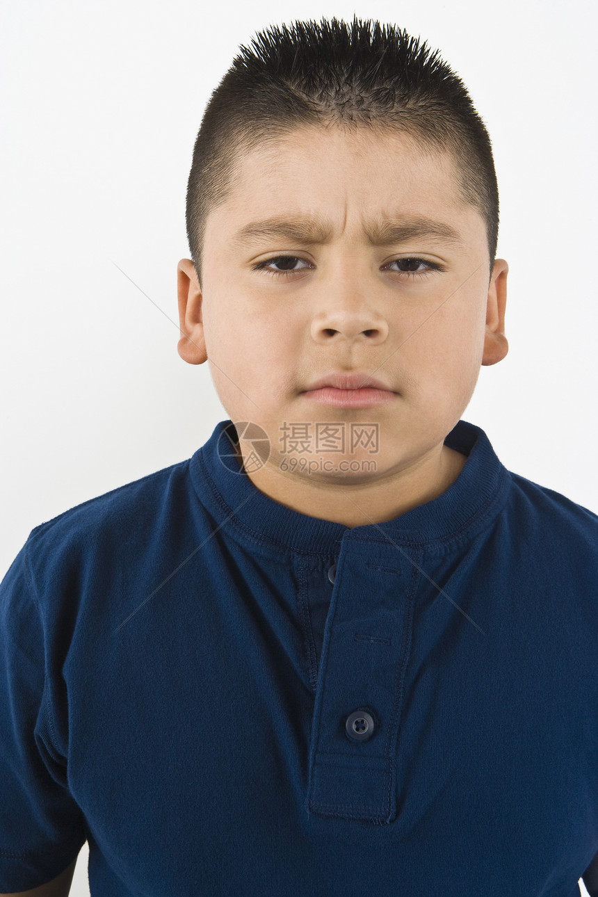 童年1012前男孩的肖像1012肥胖青春期影棚头肩短发黑发一人图片