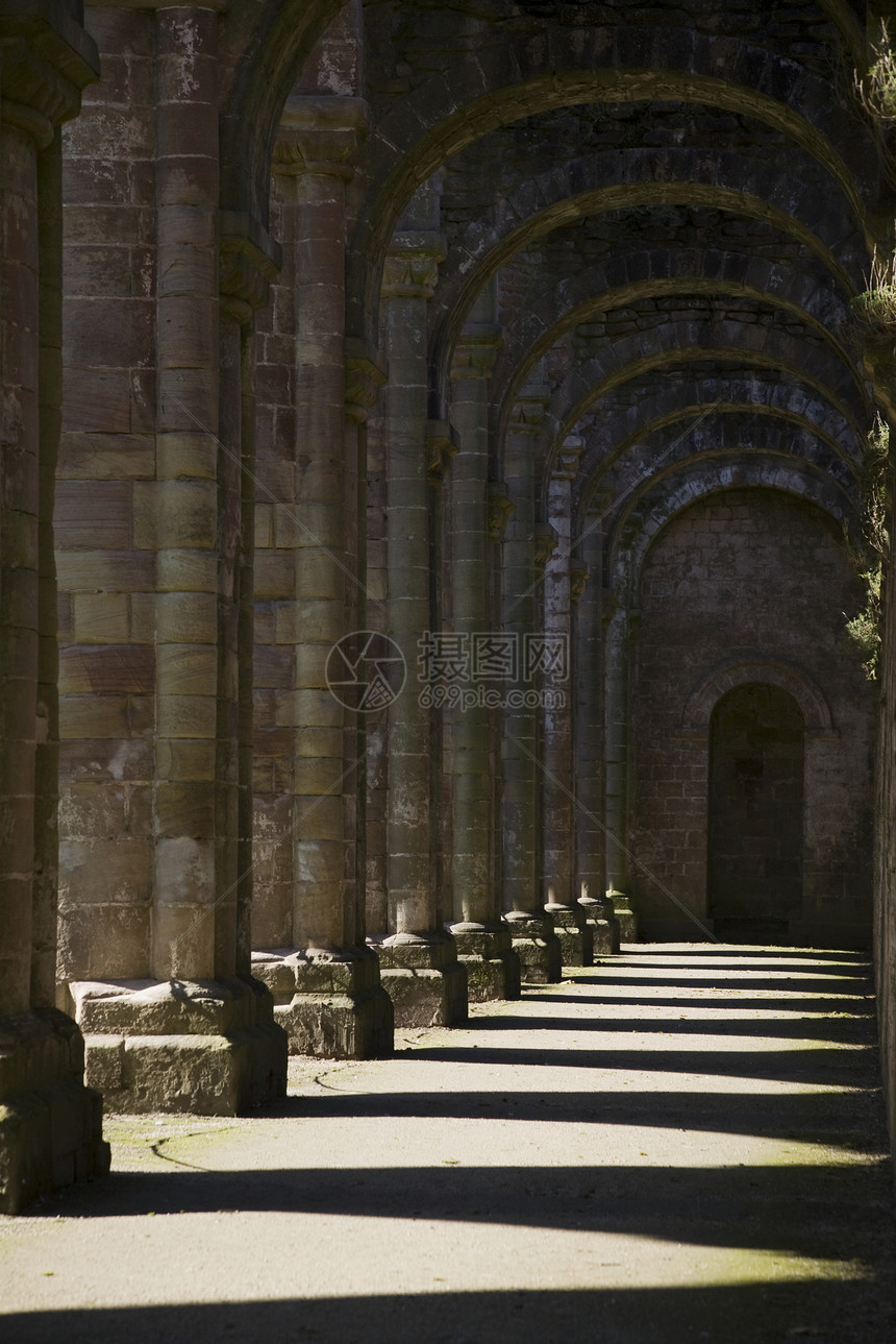 英国约克郡约克郡建筑宗教建筑学英语柱廊遗产历史性石头阳光细节图片