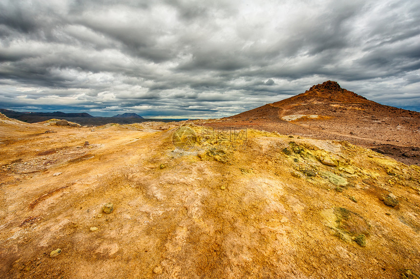 泥罐地面蒸汽地热矿物质戏剧性脆皮水晶天空干旱火山图片
