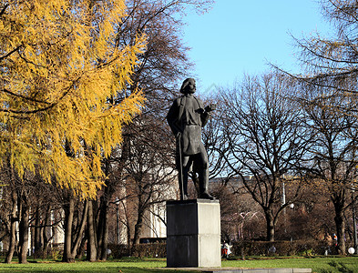 马克西姆斯马克西姆戈尔基的纪念碑背景