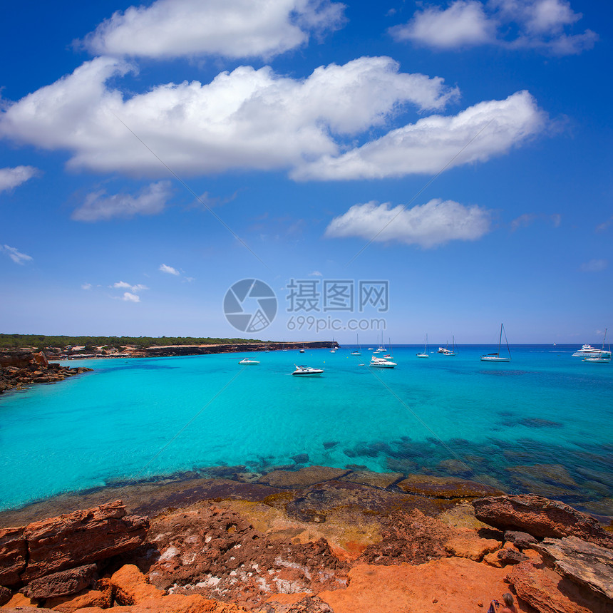 巴利阿里群岛 福门捷拉卡拉萨奥纳海滩波浪海滩海景晴天岩石蓝色假期小岛海岸线天空图片