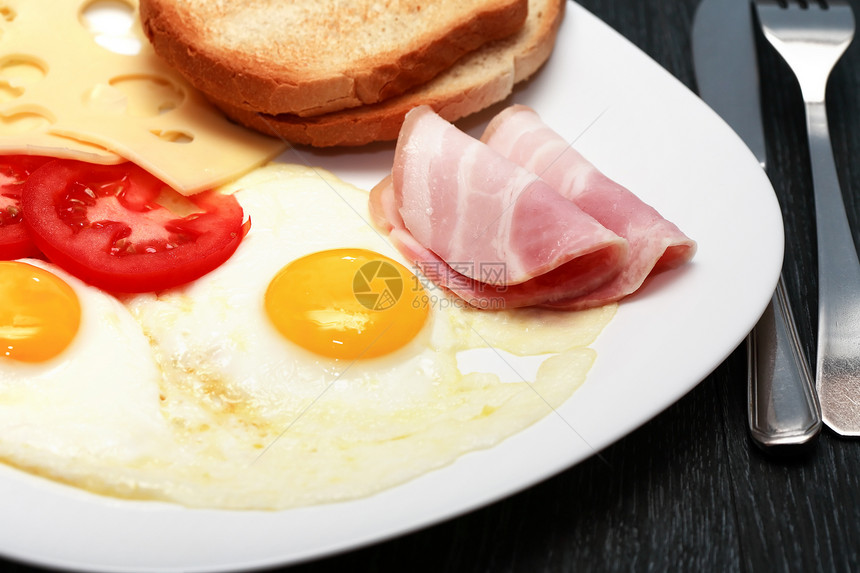 炸鸡蛋面包熏肉火腿盘子食物小吃餐具图片