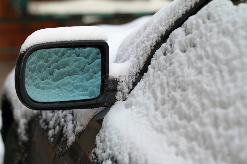 镜子里的雪车暴风雪乡村后视镜运输运动危险痕迹气候旅行图片