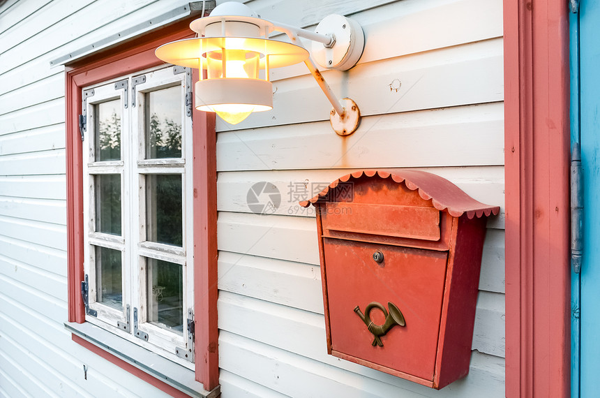 白木屋的邮箱 窗和灯图片