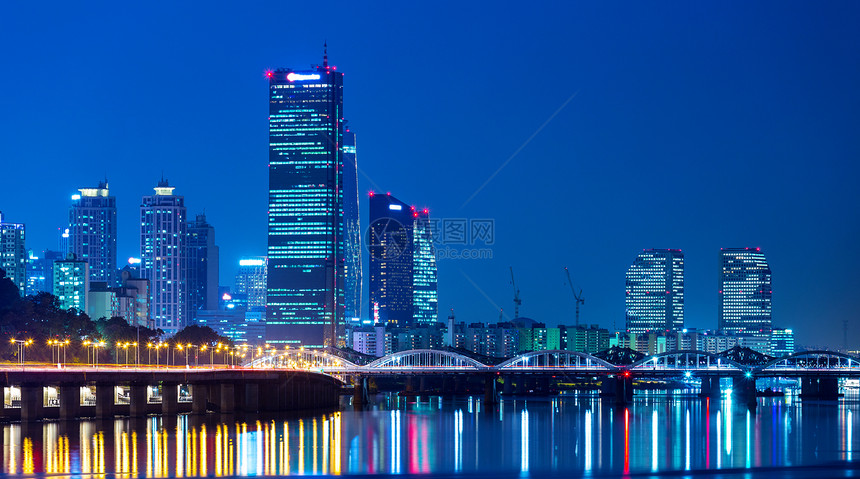 晚上在首尔办公室住宅天空商业天际景观公司城市金融日落图片