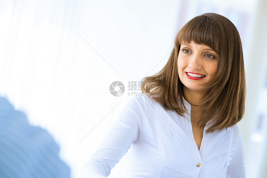 商业妇女老板女孩微笑生意人成就黑发顾问专家员工商务图片