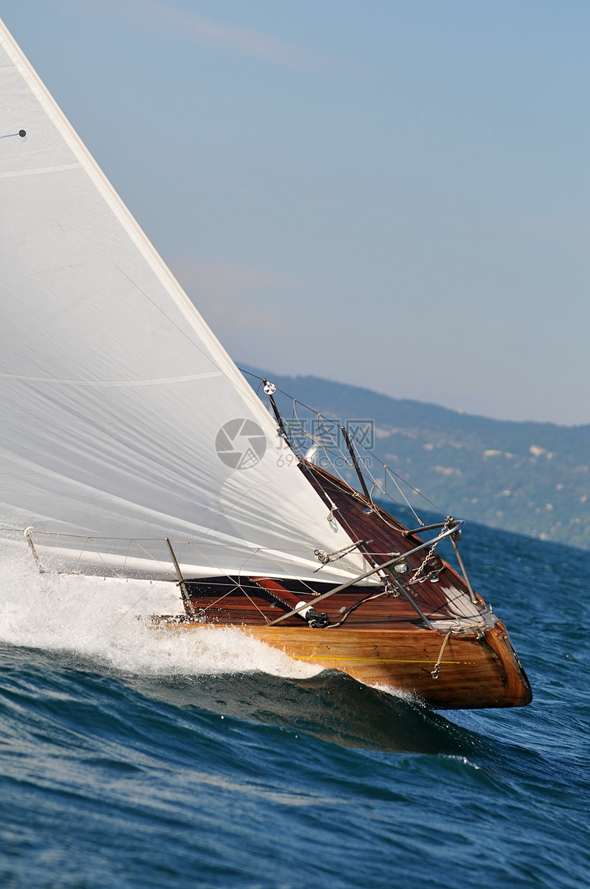 游艇航行速度运动索具海浪帆船血管帆船赛航海海洋图片