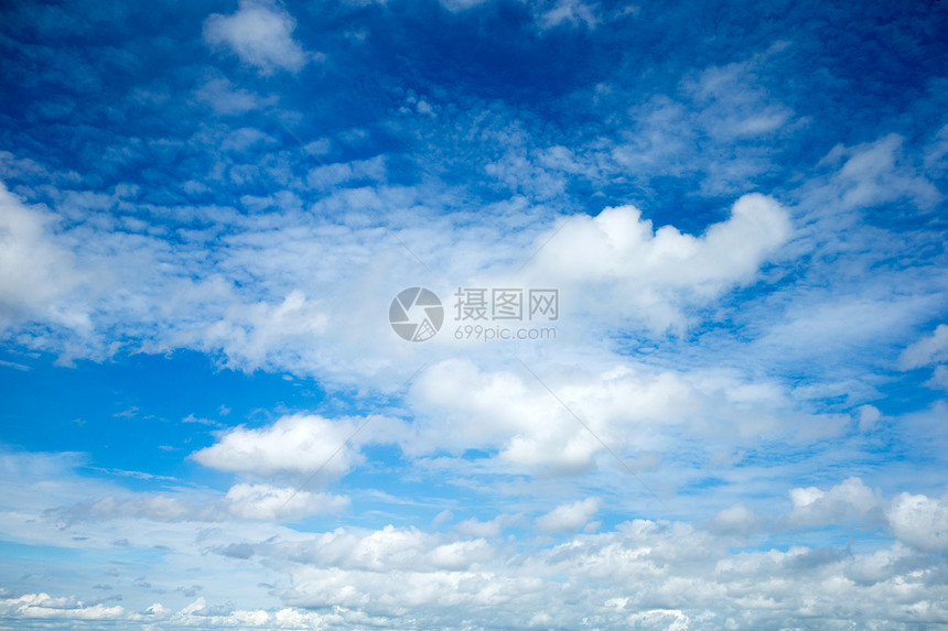蓝蓝天空墙纸白色天堂多云生长天气青色图片