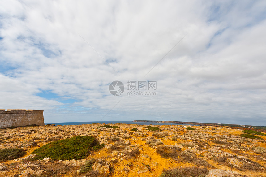 地平线季节波浪阴霾海景蓝色岩石海滩海岸天空支撑图片