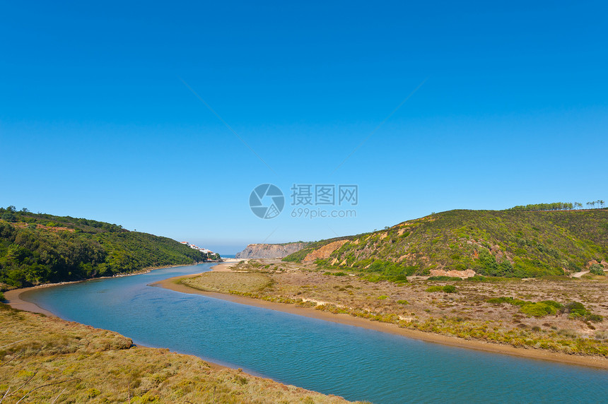 江河海岸线悬崖阴霾季节峡谷海滩薄雾城市景观天空图片