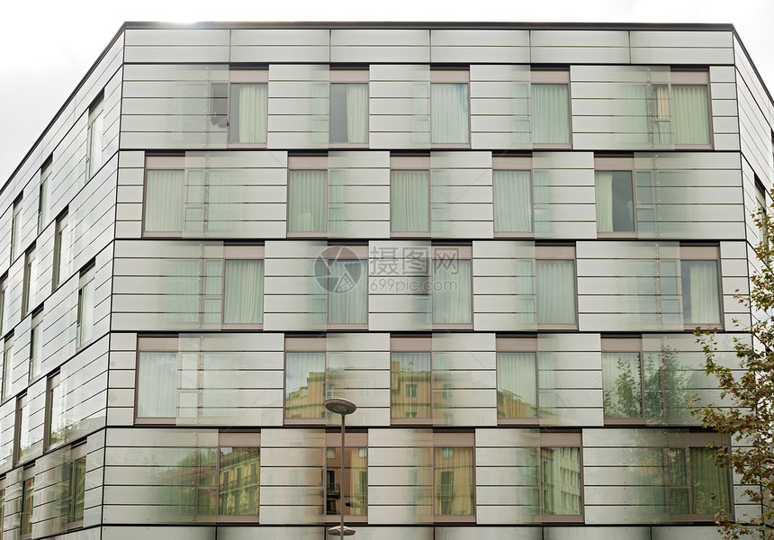 西班牙巴塞罗那的现代架构 西班牙巴塞罗那建筑学建筑物办公室反射玻璃图片