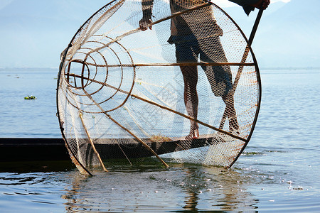 渔民以渔鱼为食旅游渔夫文化鸡舍生活钓鱼乡村蓝色男人旅行背景图片