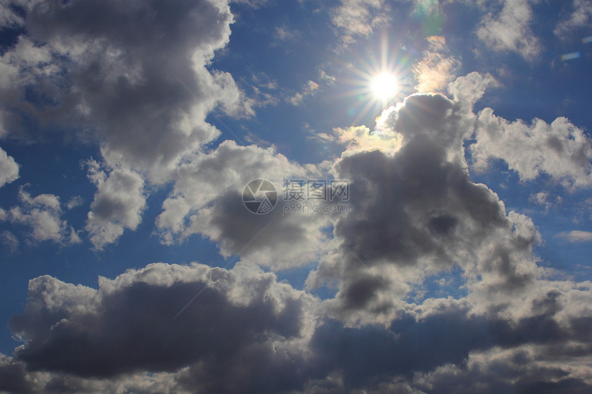 有云的蓝天空宗教多云气候臭氧天气天空生活空气蓝色白色图片