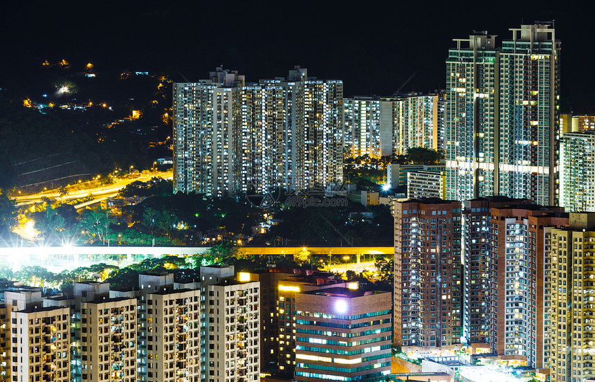 夜间在香港的公寓楼大楼抵押住宅生活摩天大楼房子住房建筑建筑学高楼多层图片