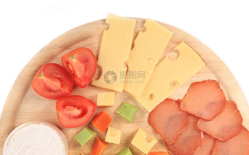 木盘上的各种奶酪美食木头蓝色盘子食物模具白色小吃早餐大理石图片