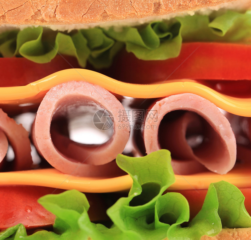 用新鲜蔬菜做三明治 吃更贴切的三明治图片