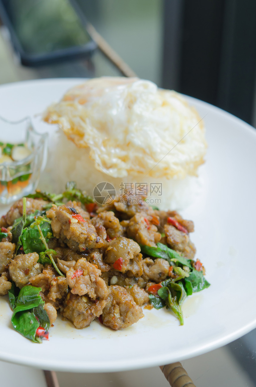 亚洲食物胡椒油炸猪肉营养蔬菜盘子美食辣椒图片