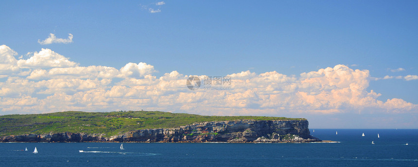 海上云云天空水车摄影旅游旅行悬崖水平全景方式岩石图片