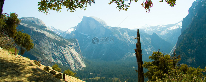 半圆森林树木摄影场景花岗岩阳光旅游水平山谷目的地图片