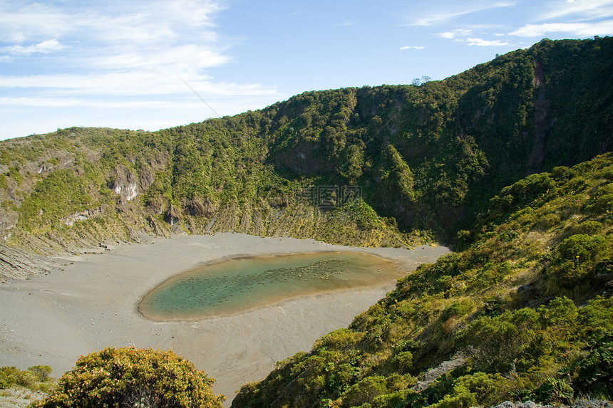 伊拉素火山天空植被蓝色地质学绿色植物山脉火山口风景地质图片