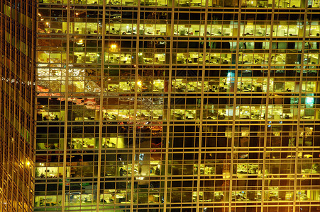 大型办公大楼玻璃市中心职场摩天大楼镜子商业镜像办公室建筑窗户背景图片