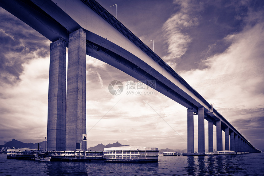 RioNiteroi桥基础设施旅行建筑底面地标海洋蓝色图片