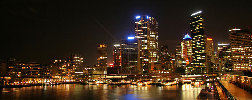 夜里悉尼港图片