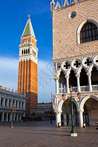 威尼斯圣马可正方形旅行文化教会建筑学建筑天空蓝色背景图片