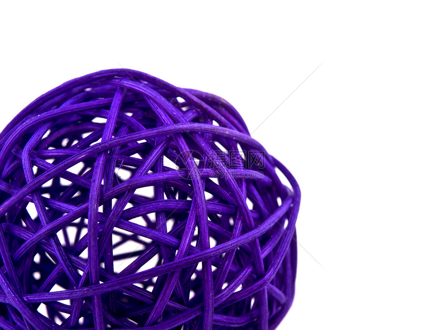 白色的紫色大白球装饰品枝条装饰风格图片