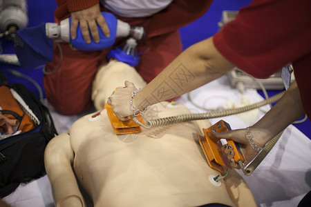 胸壁CPR 国别政策建议生活紧迫感人心医疗心脏急救医护人员传导疾病系统背景
