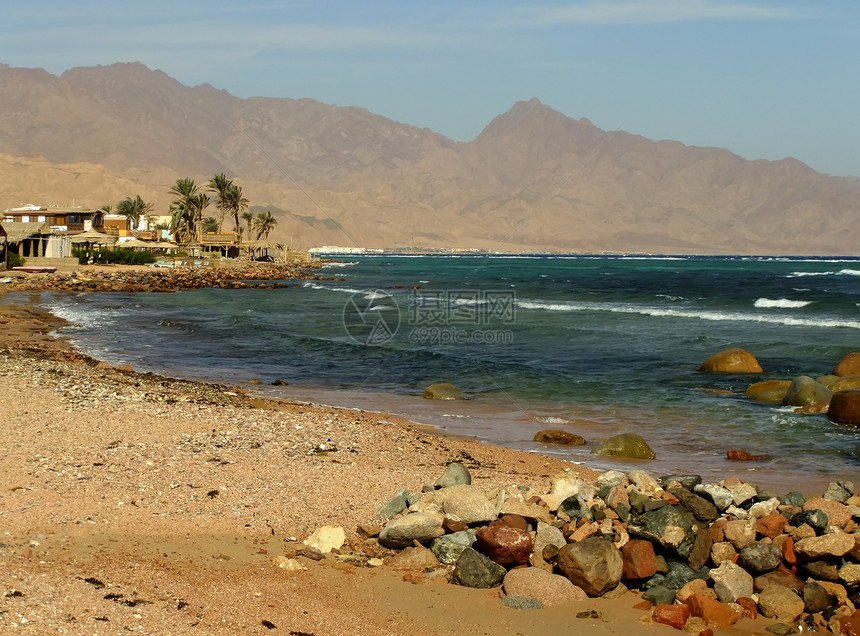埃及达哈布镇红海海岸线海滩建筑物风景旅行天空蓝色半岛红色海洋海岸图片