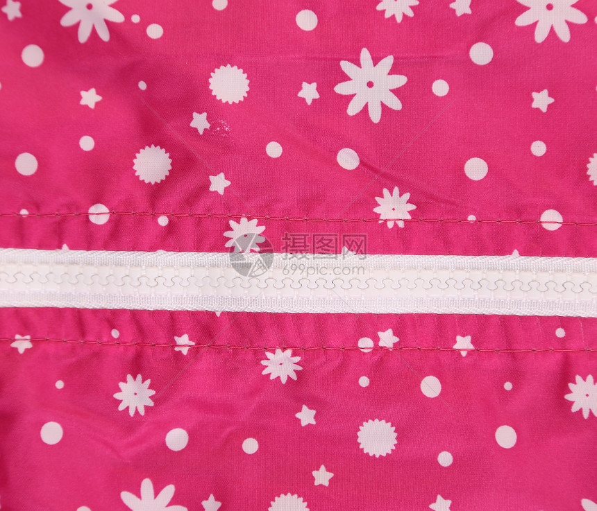 白色拉链在粉红色夹克上 与星星粉色缝纫水平塑料尼龙压缩纺织品概念联盟框架图片