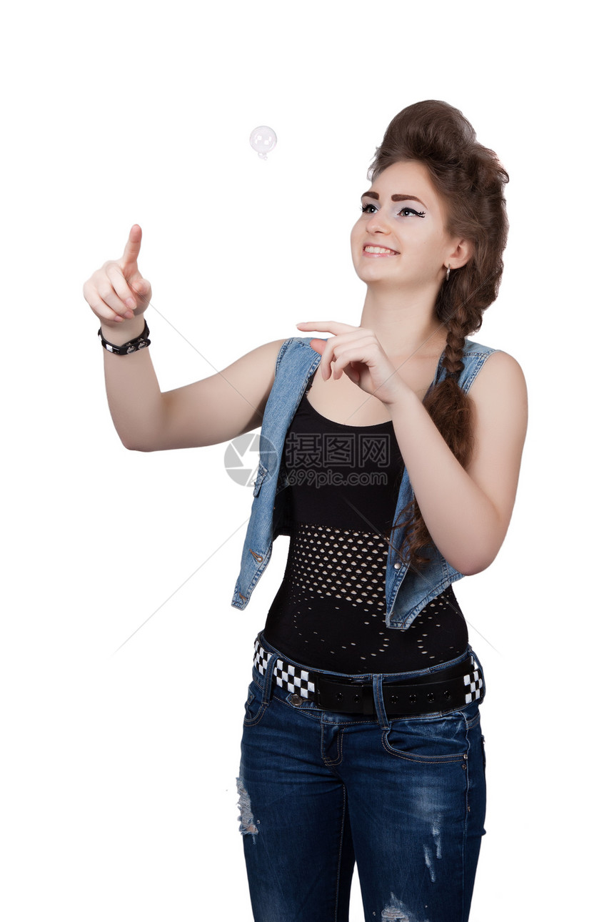 穿蓝色牛仔服的少女快乐童年头发乐趣女士自由工作室肥皂青少年气泡图片