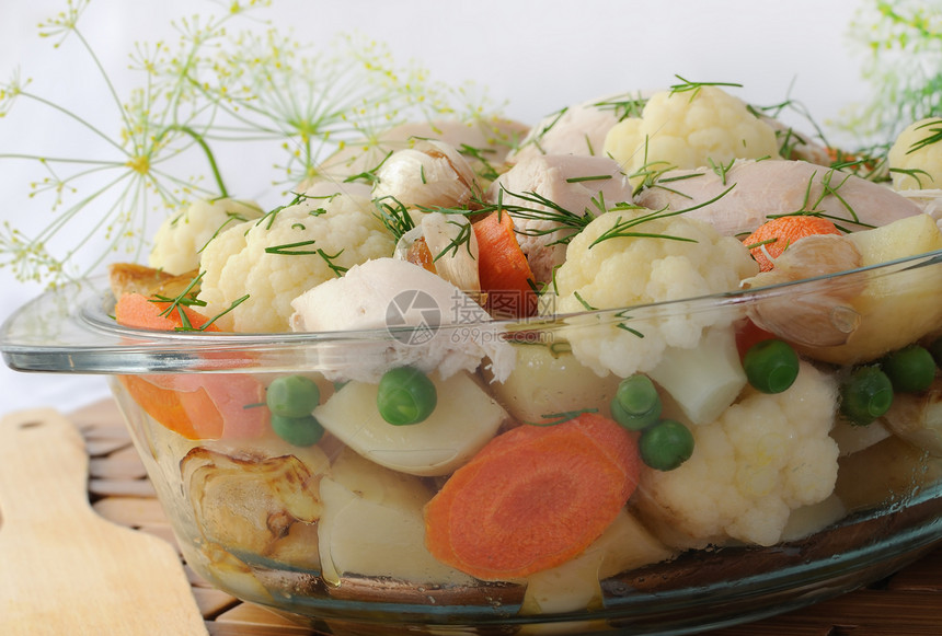 烤蔬菜 鸡肉和炒菜维生素配件鱼片洋葱自助餐厨房蔬菜饮食美食烹饪图片