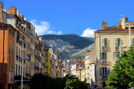 法国图伦和法隆山的Toulon和Mont Faron的房子背景图片