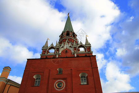 特罗伊茨卡亚克里姆林宫通过莫斯科Troitskaya塔入口背景