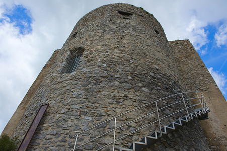 霍奇沃蒂格阿雷奇城堡  巴斯蒂格利亚建筑旅游纪念碑旅行地标蓝色防御天空废墟堡垒背景