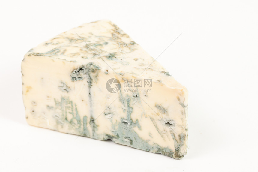白上孤立的蓝奶酪营养饮食三角形小吃烹饪反射美味杂货店羊乳味道图片