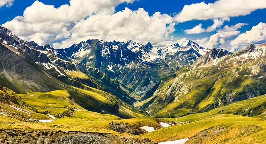 高山山谷图片