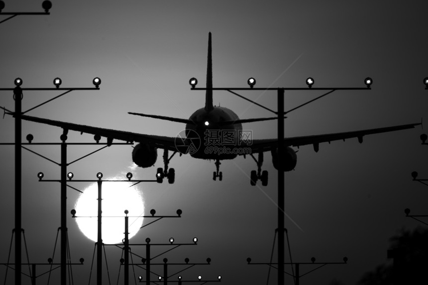 洛杉矶机场摄影飞机场运输着陆日落阳光目的地飞机方式跑道图片