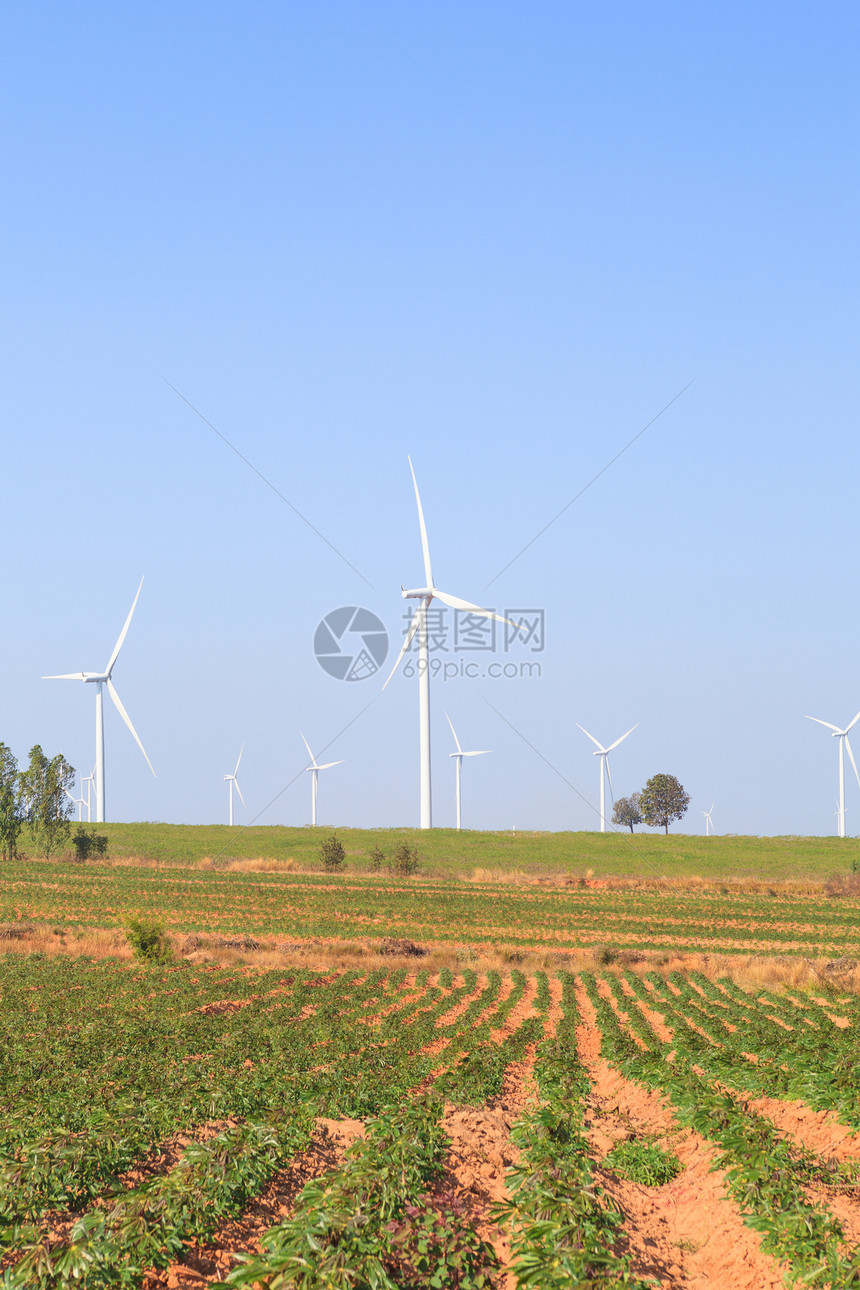 风力涡轮发电机风车工业螺旋桨蓝色白色农场生态天空场地创新图片