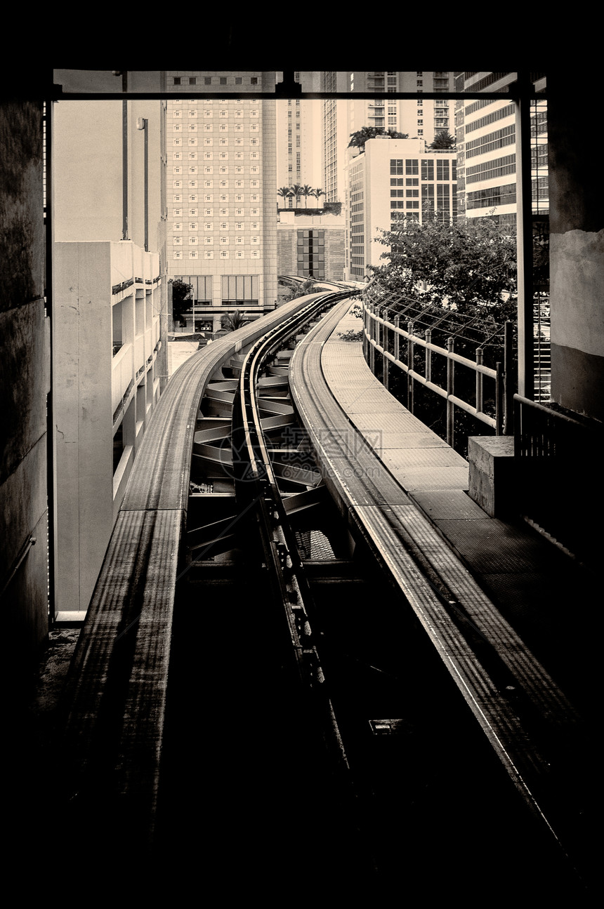 迈阿密市中心黑与白摄影市中心建筑铁轨摩天大楼都市城市外观目的地图片