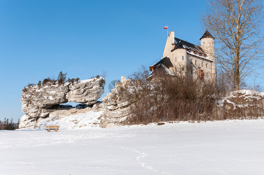 冬天的鲍叶城堡吸引力据点岩石旅行堡垒观光地标建筑学天空装修图片