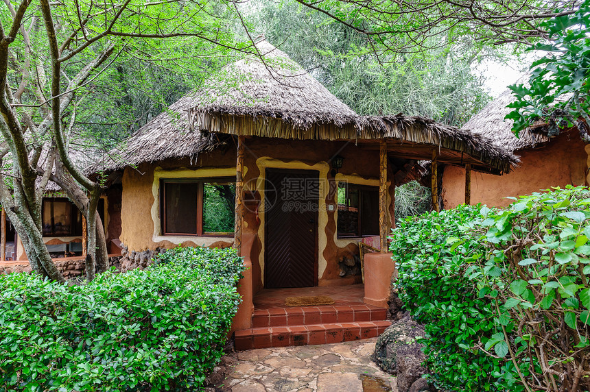典型的非洲风格建构部落黏土材料稻草乡村棕色热带建筑建筑学旅行图片