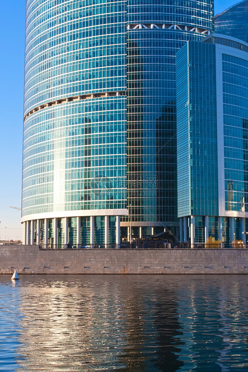 现代系统扩张者城市建筑玻璃技术摩天大楼商业办公室景观反射场景图片