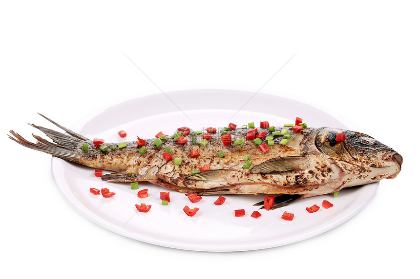 白盘上的炸鱼用餐海鲜胡椒鱼片养分营养盘子午餐沙拉炙烤图片