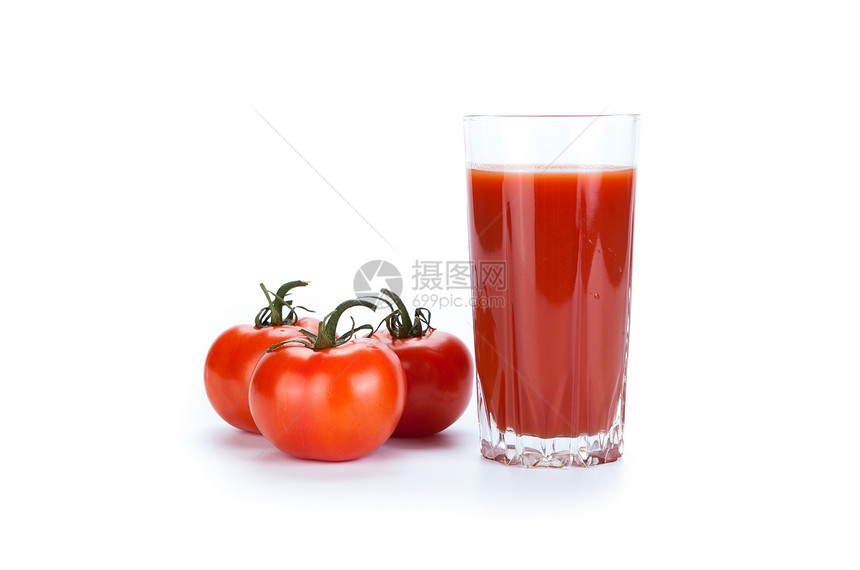 白色背景的红番茄和一杯番茄汁玻璃厨房红色水样沙拉酱食物蔬菜静物图片