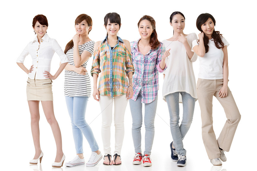 亚洲妇女团队享受团体工作室身体相机女孩美丽微笑女性图片
